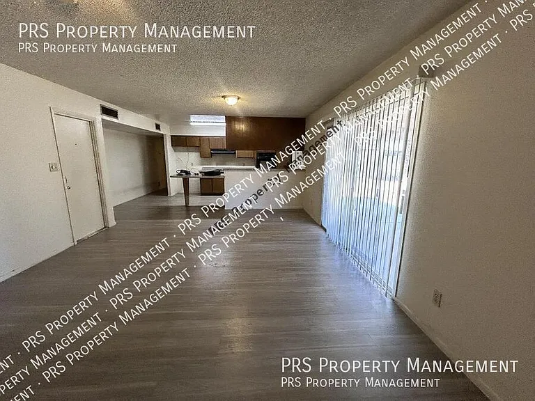 5309 S River Dr — Photo 8