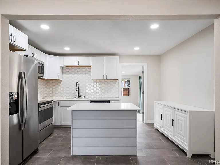 2395 S Irving St — Photo 7