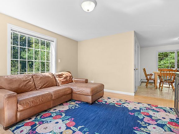 5th image of 53 Tan Rd