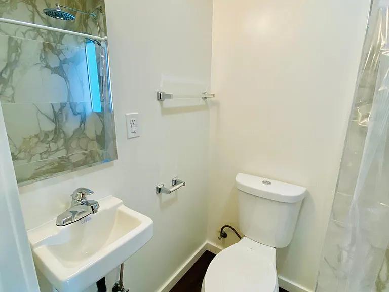 2488 Havenscourt Blvd — Photo 38