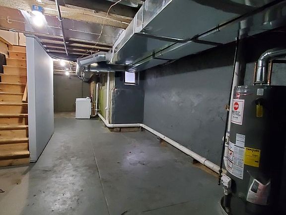 4th image of 1814 E Schiller St