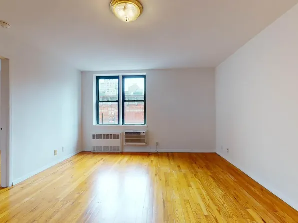 445 East 85th Street image 3 of 10