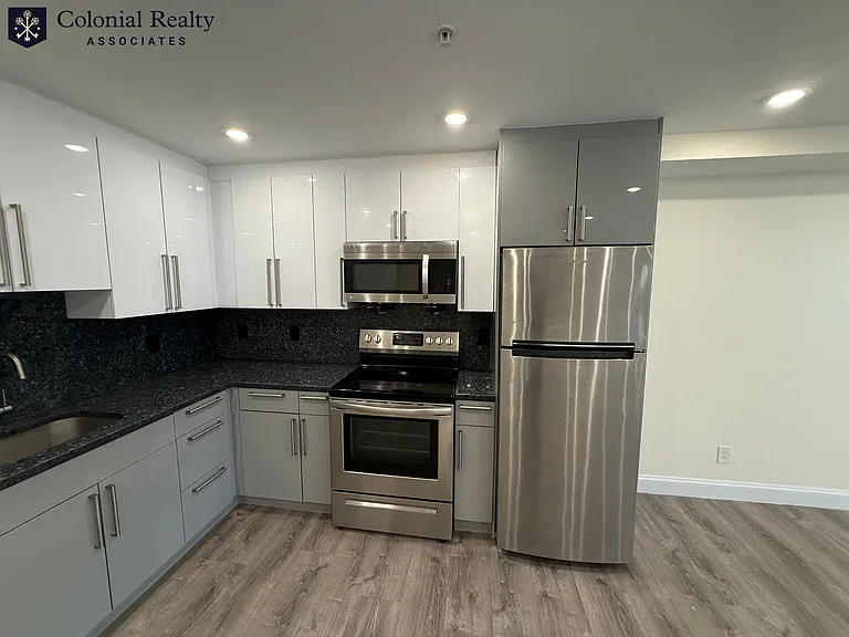 1034 Commonwealth Ave #204 — Photo 14