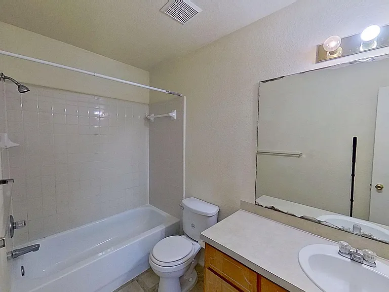 4002 Madison Dr #A — Photo 10