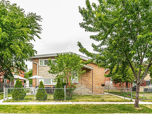 2nd image of 3860 Ivanhoe Ct