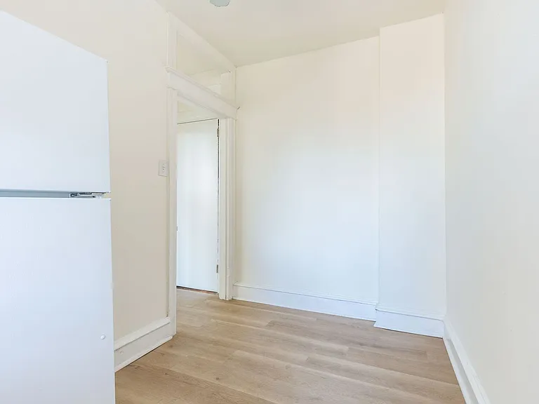 Belmont Place — Photo 39