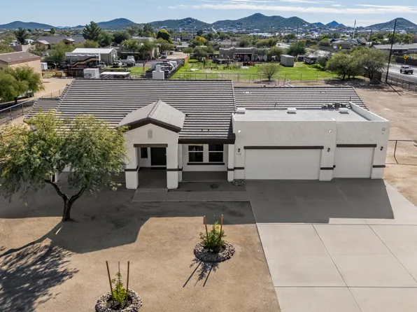 711 E CLOUD Road, Phoenix, AZ 85086
