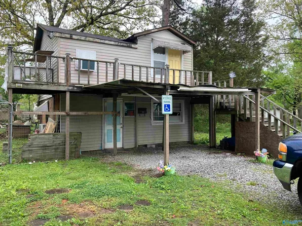 3115 Walnut St, Gadsden, AL 35904