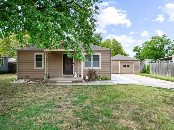 765 N Westridge Dr, Wichita, KS 67203