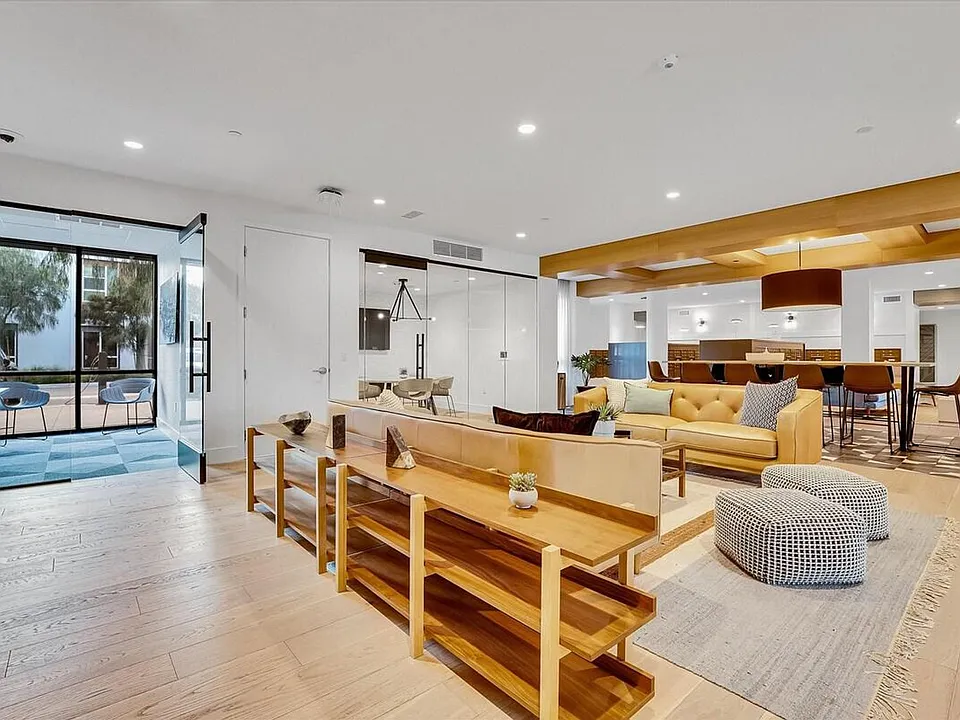 593 Camino De La Reina #ID1343824P