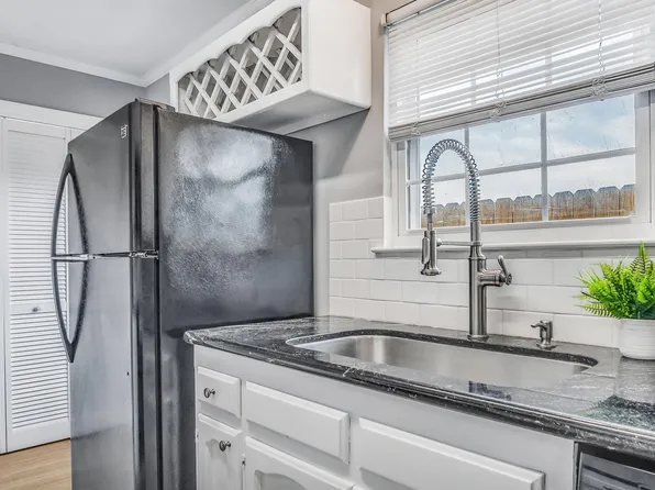 10058 Jefferson Hwy APT B, Baton Rouge, LA 70809