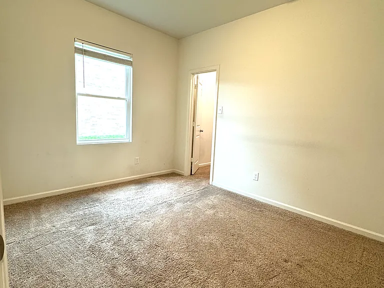 6432 Bishop Dr — Photo 2