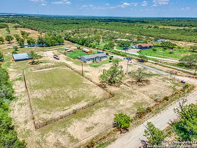 5433 Smith Rd Von Ormy TX | Zillow