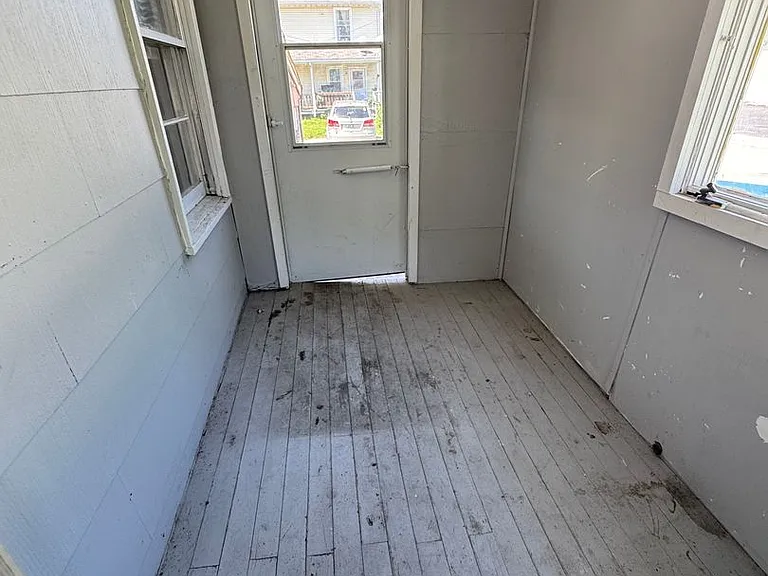 427 17th Ave — Photo 8