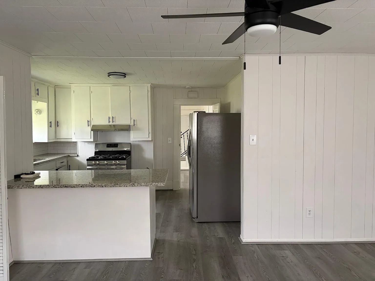 3 bed, 1.0 bath, 1486 sqft, $1,500 — Photo 3