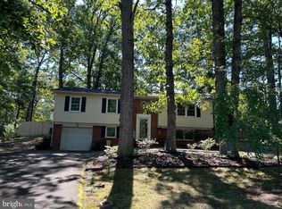 3 Hooker Pl, Fredericksburg, VA 22401