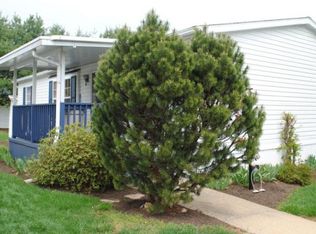 206 Clearfield Ct W, Lancaster, PA