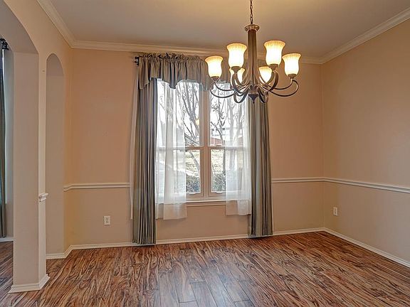 4th image of 2801 Oakland Hills Dr