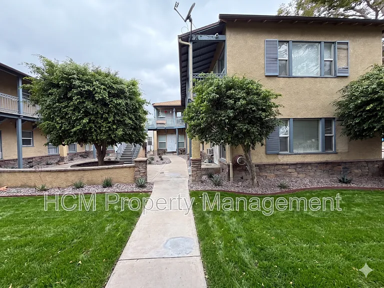 202 E Walnut St #218 — Photo 2