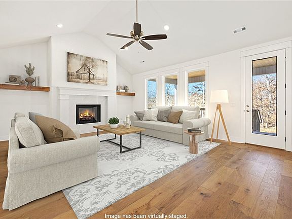 2nd image of 25 Halladale Ln