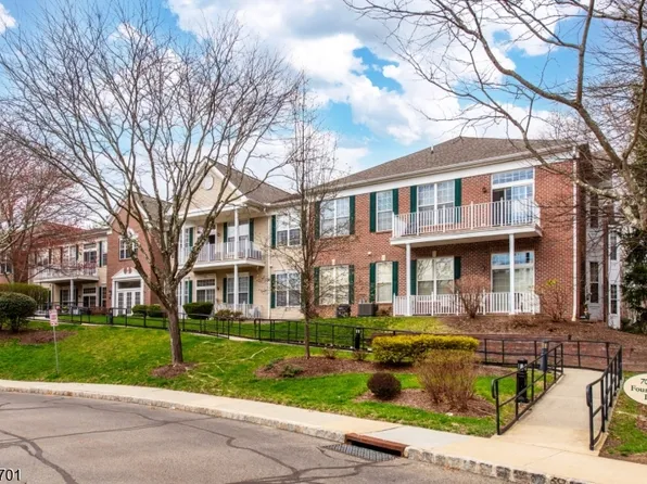 703 Four Seasons Dr #703, Wayne Twp., NJ 07470
