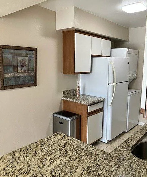 351 N Hermosa Dr #1D2-1 — Photo 3