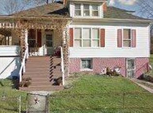 40 Elm St, Honaker, VA 24260