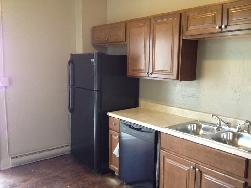 2nd image of 19 N Walnut St