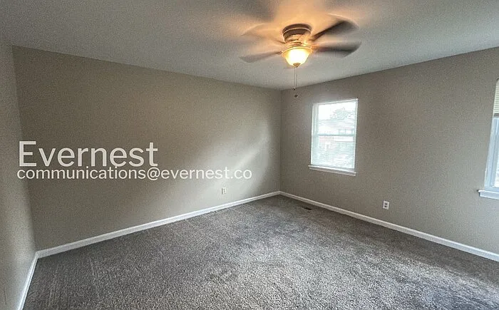 2445 Hampstead Dr — Photo 8