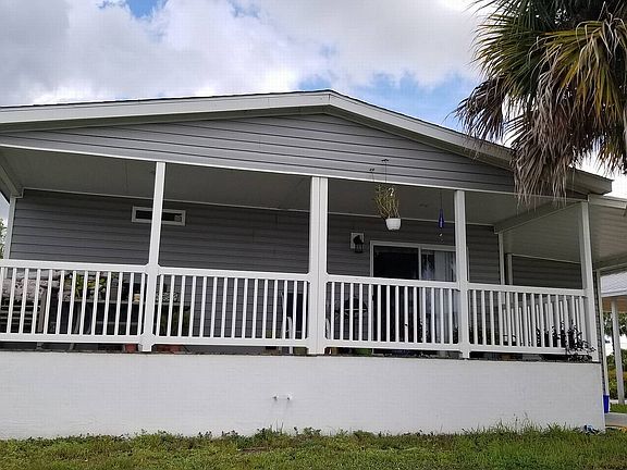 2nd image of 472 Bimini Cay Cir
