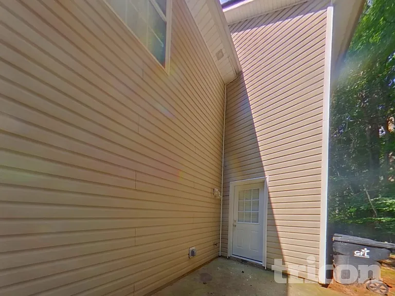 210 Signet Ct — Photo 15