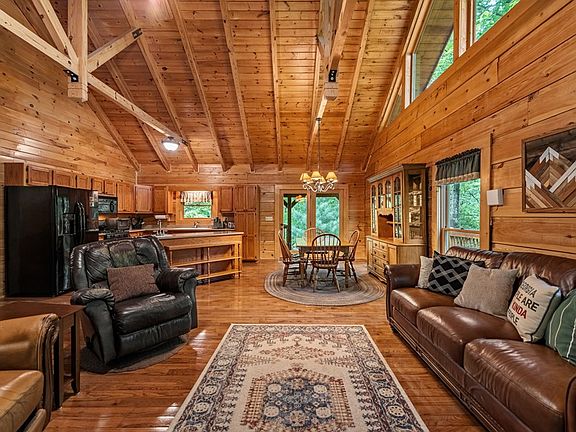 30th image of 66 Windy Hill Dr