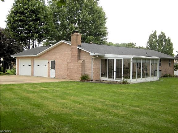 2nd image of 5301 Ault Ave NE