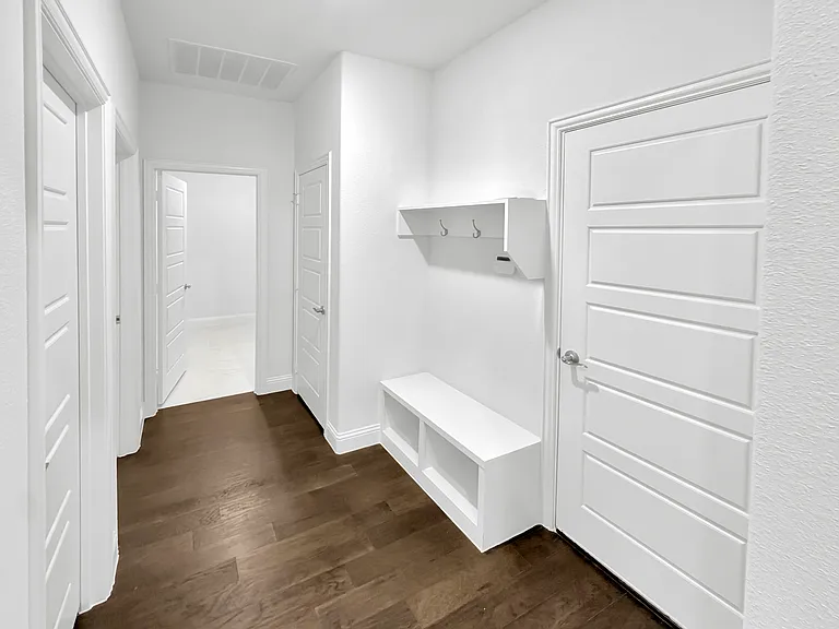 3900 Starlight Creek Dr — Photo 8