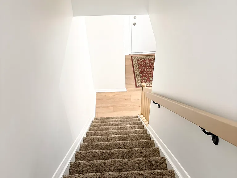 7038 Knighthood Ln — Photo 13