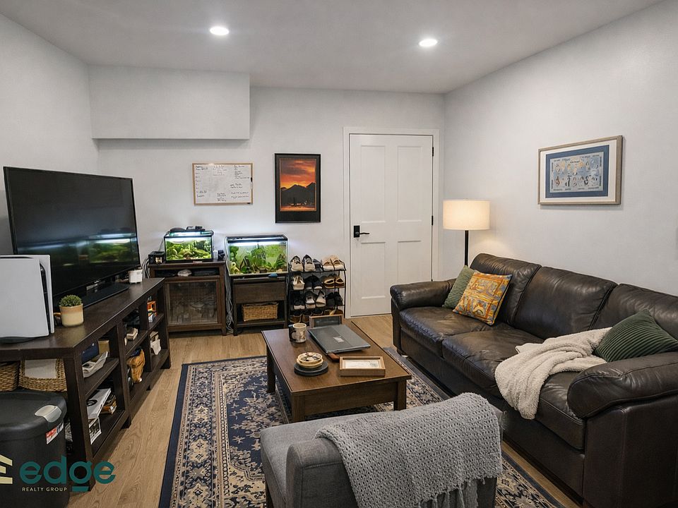 1st image of 127 Montrose Ave APT 1L