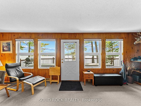 4th image of 992 White Lake Rd