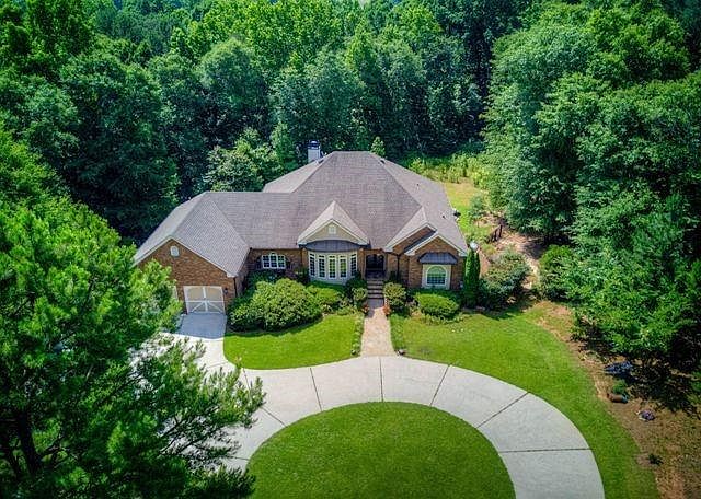 2nd image of 452 Maple Park Dr