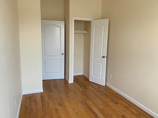 Rented by Premier Metro Realty Corp | media 19