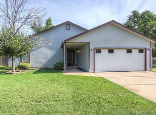 10611 E 67th Pl, Tulsa, OK 74133