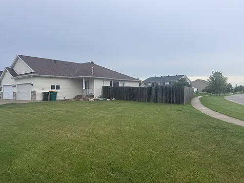 1124 43rd Ave W Photo 1