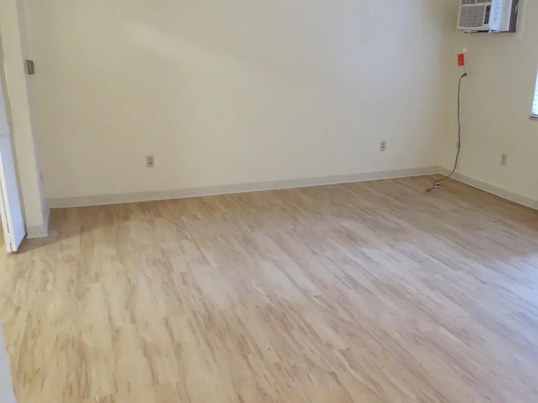 6350 Forward Ave #11 — Photo 16