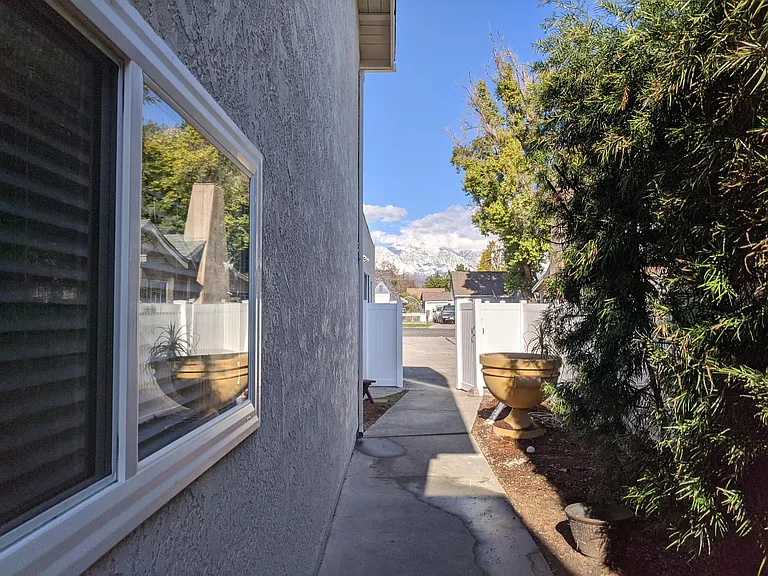 716 E F St #B — Photo 9
