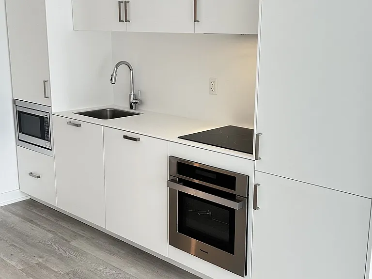 88 Queen St E #1209 — Photo 7