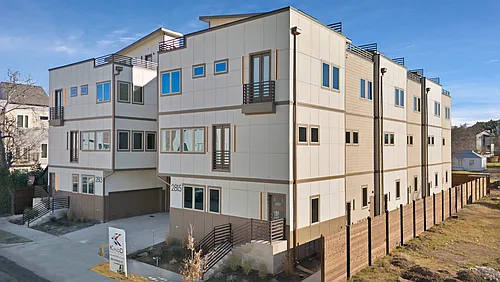 2815 Weisenberger St #201 Photo 1