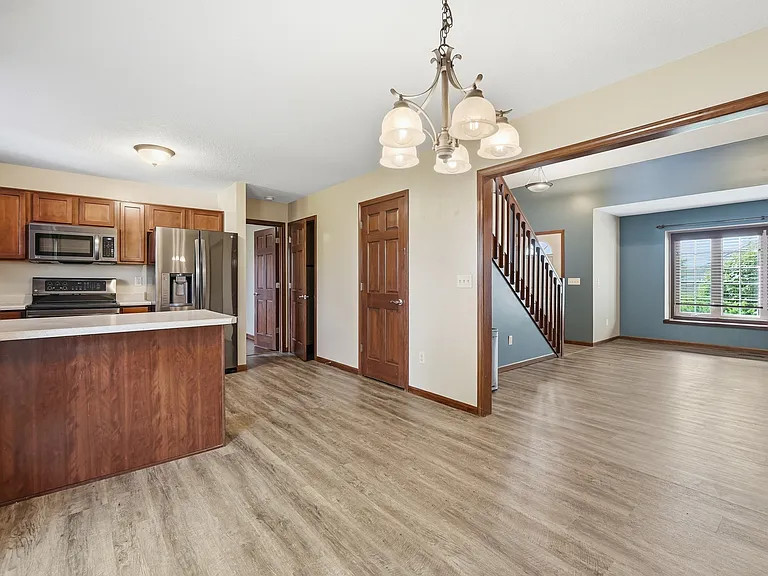 3632 Astoria Way — Photo 10