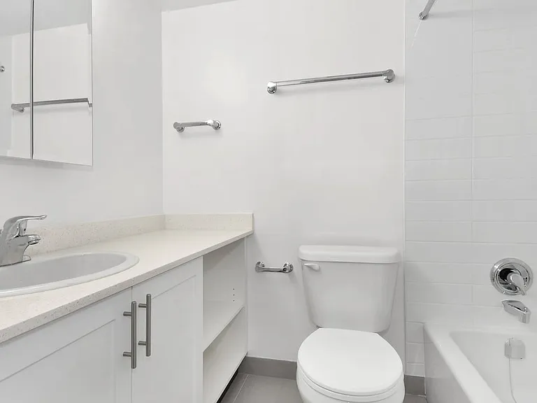 1305 W 12th Ave — Photo 56