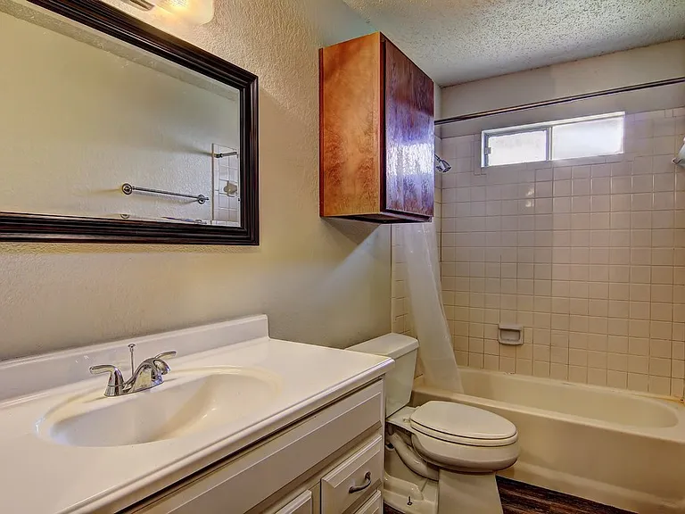 3810 Brookhill Dr — Photo 10