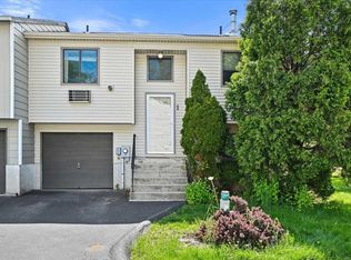 1 Laurel Ct, Fishkill, NY 12524