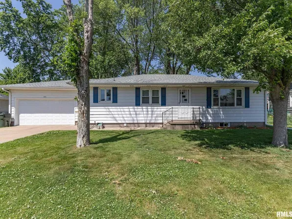 831 S Olive St, Geneseo, IL 61254